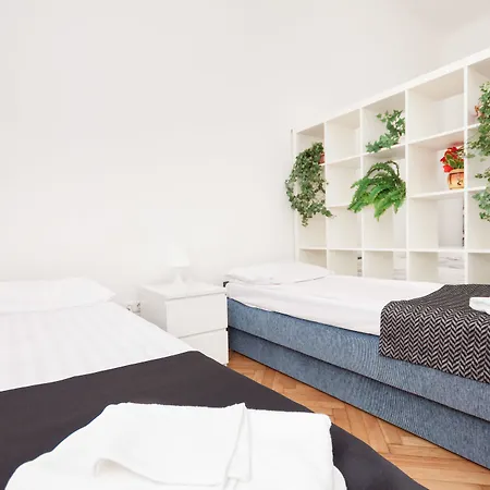 Apartment Centre Style *